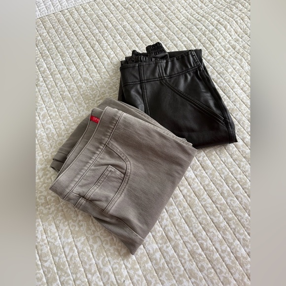 SPANX Luxe Faux Leather Jogger Pant | Black | Size Medium - Picture 14 of 16